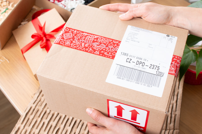 Jak zapakować prezent, aby dotarł nieuszkodzony?